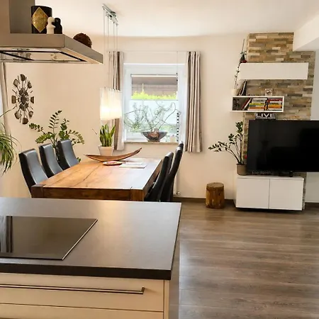 Apartamento Moderne Mit Garten Und Carport, Naehe Salzburg Thalgau